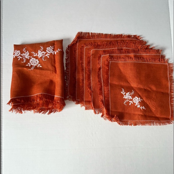Vintage fall table runner and napkin set (7) orange\white floral embroidered - Picture 10 of 11